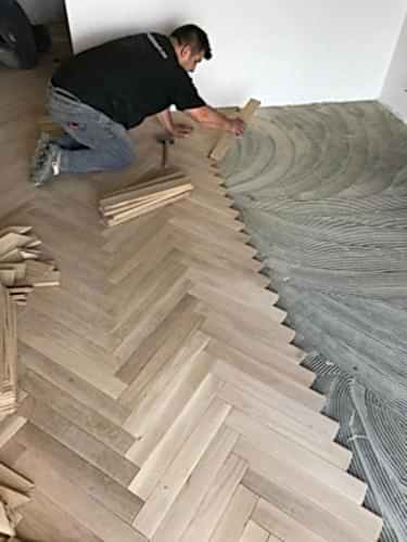 Oak-Massive-Herringbone-Baliksirti (1) (1) (1)
