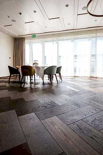 Oak-Smoked-Thermo-Herringone