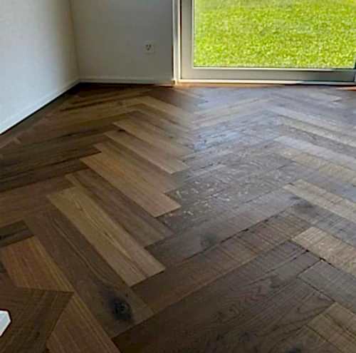 Oak-Teak-Eiche-Herringbone-Rustic-Baliksirti (1)