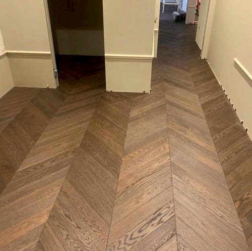 Oak-Brown-Oil-Brushed-Prime-ChevronMacarParke