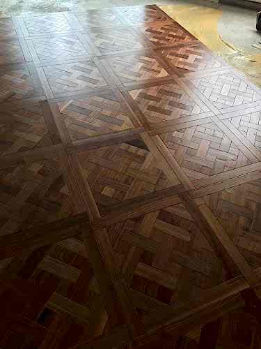 American-Walnut-Marquetry-Versallies-Matt-Lacq1
