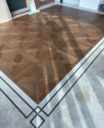 Oak-Naturel-Cappucino-Marquetry-Parke