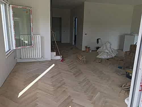 Oak-Massive-Herringbone-Unfinished